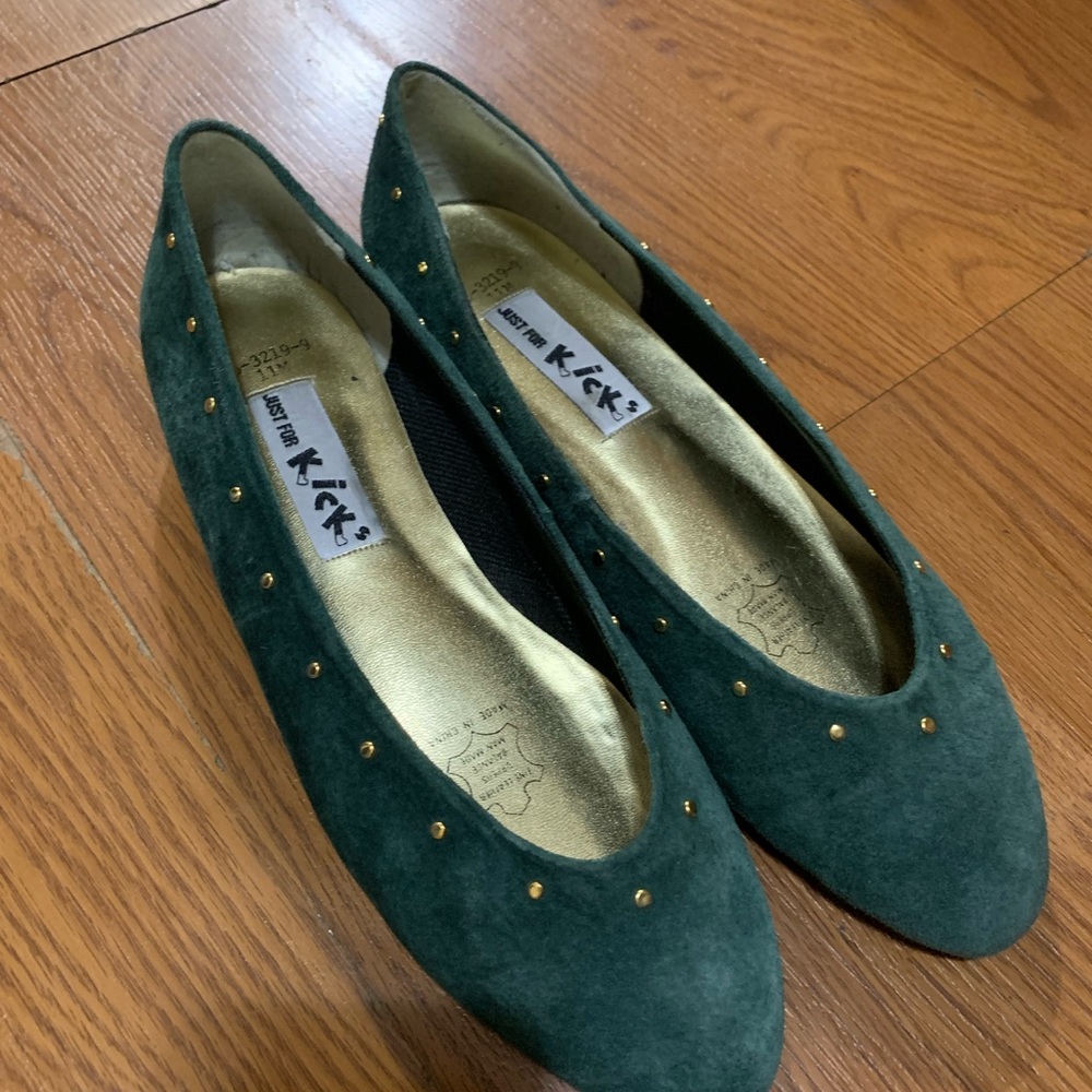 VINTAGE RARE Just For Kicks Green Studded Leather Suede sz 11 Flats Pointed Toe